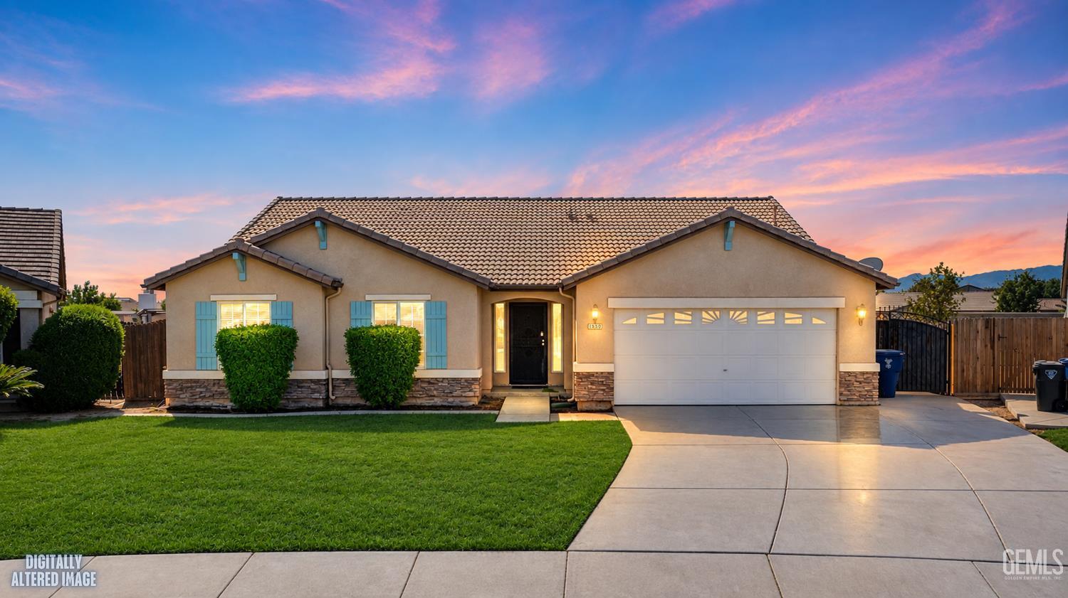 10503 Pleasant Valley Dr, Bakersfield, CA 93311 front exterior