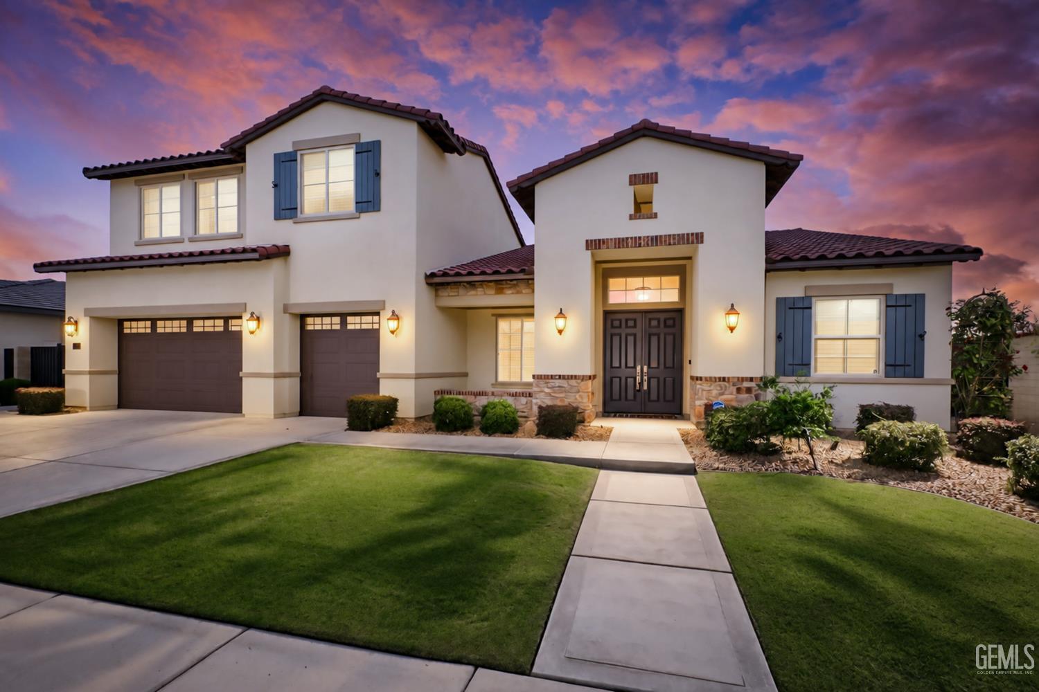 12319 Ashlyn Dr, Bakersfield, CA 93311 front exterior