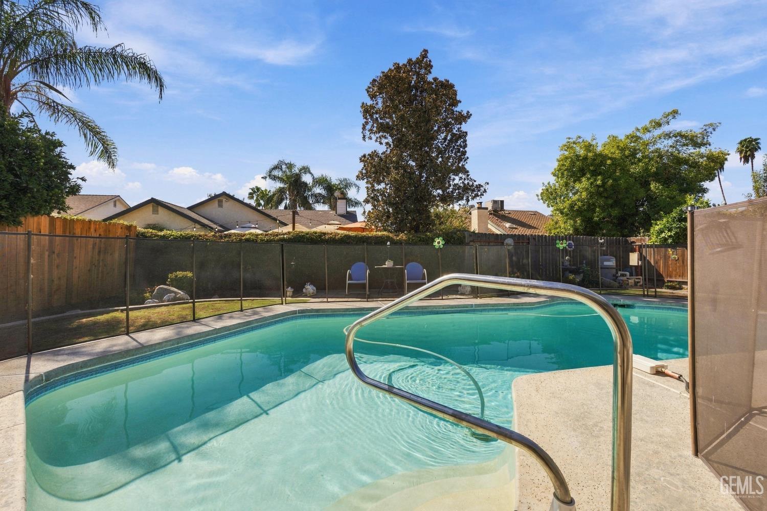 8809 District Blvd photo 20