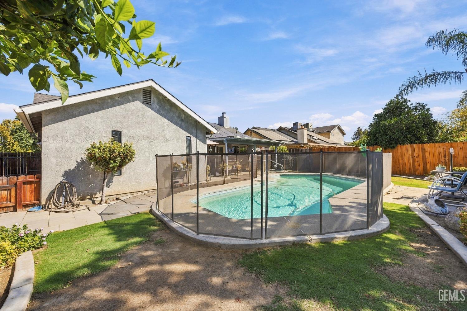 8809 District Blvd photo 19