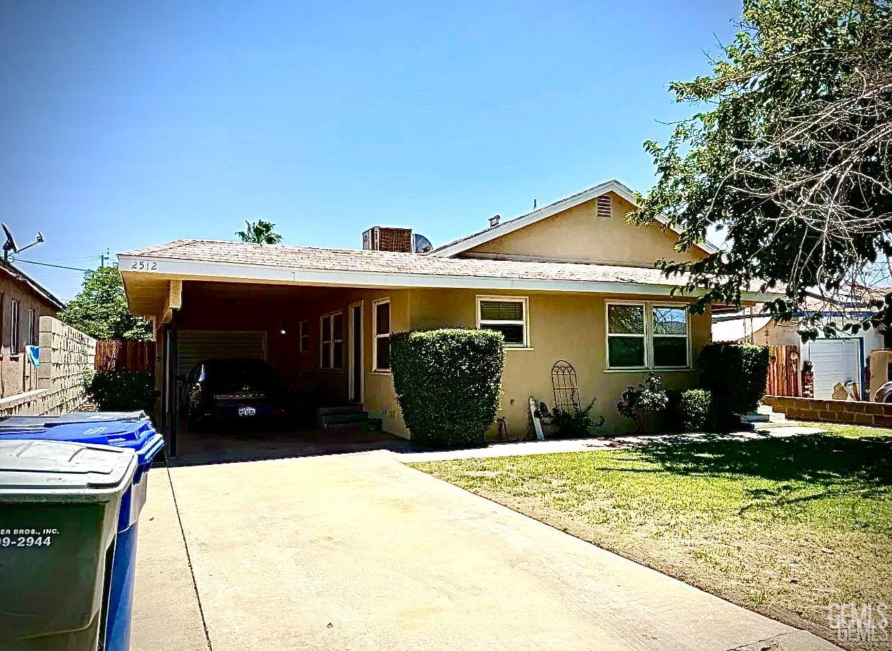 2512 Barnett St, Bakersfield, CA 93308 front exterior