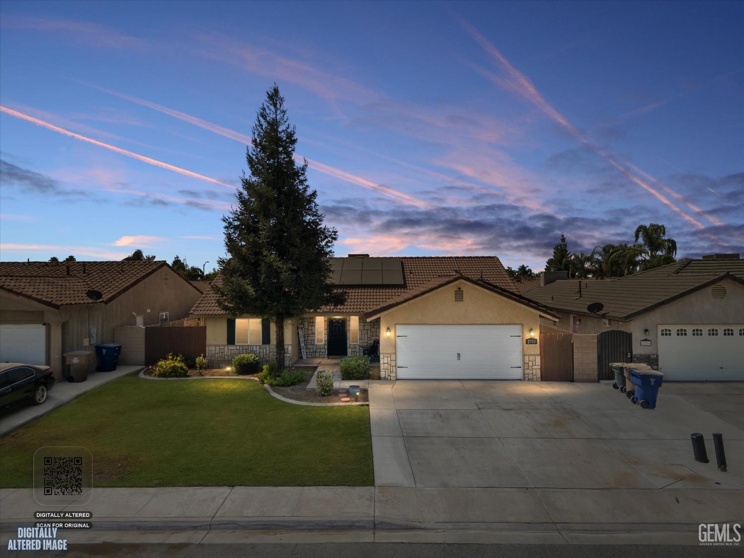 2705 Macau St, Bakersfield, CA 93313 front exterior