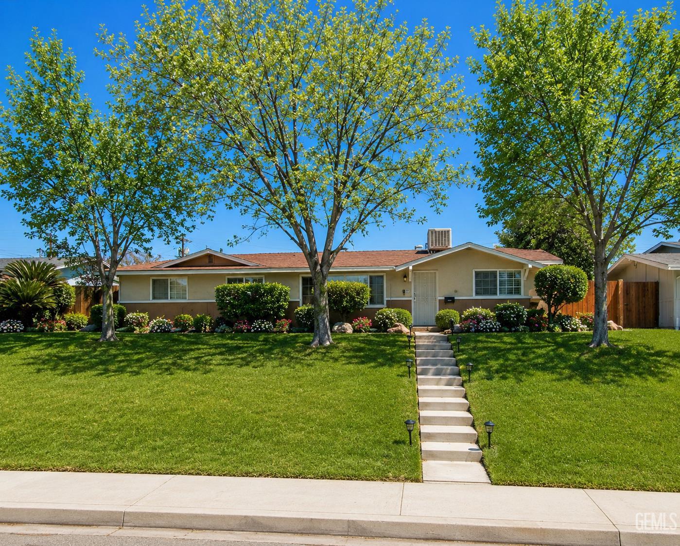 3109 Mount Vernon Ave, Bakersfield, CA 93306 front exterior