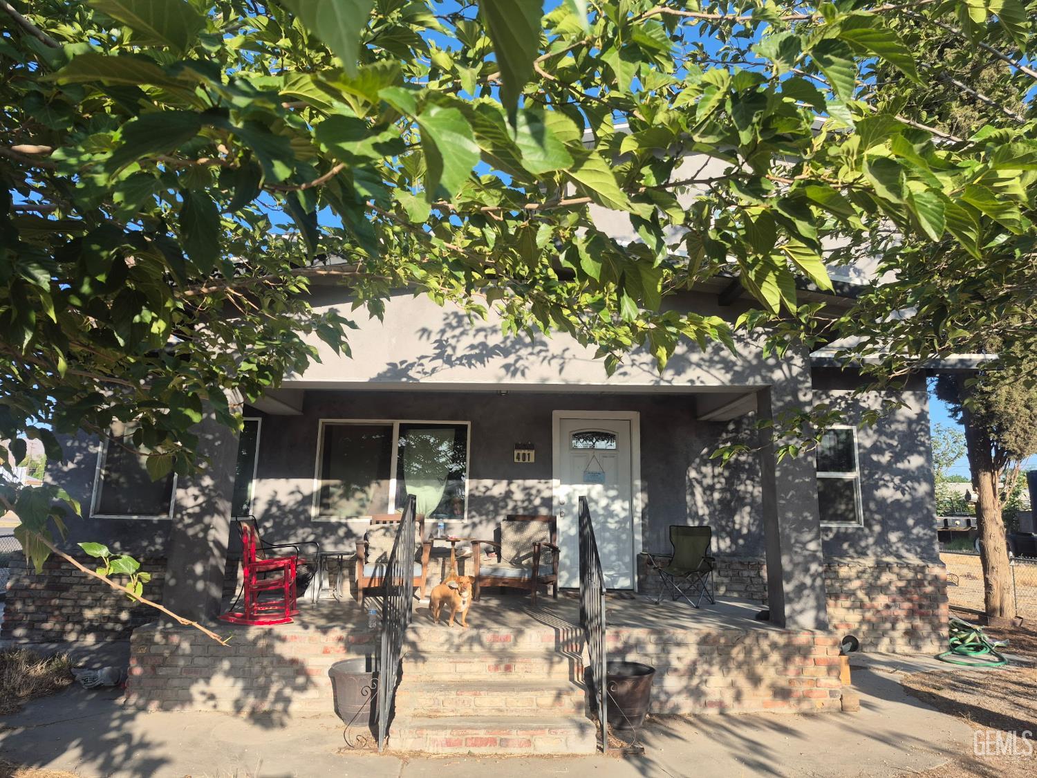 401 Van Buren St, Taft, CA 93268 front exterior