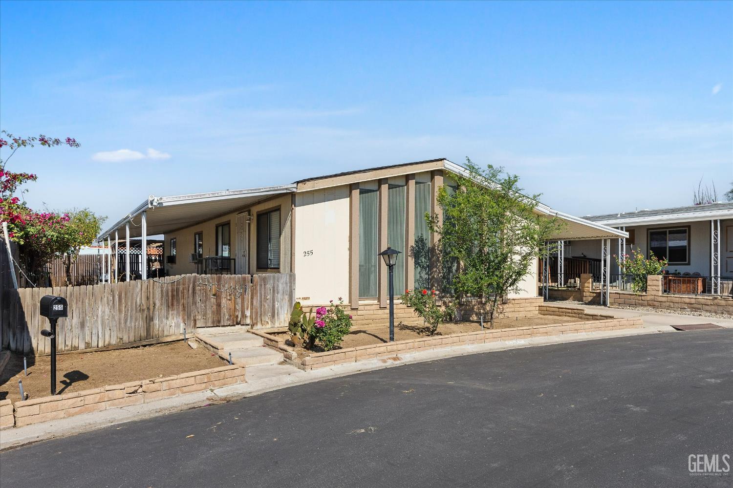 8536 Kern Canyon #255, Bakersfield, CA 93306 front exterior