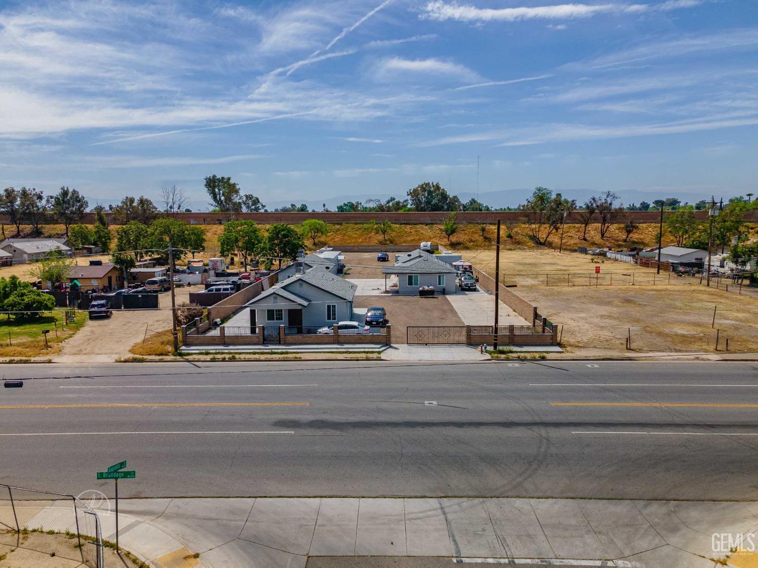 911 E Brundage Ln, Bakersfield, CA 93307 front exterior
