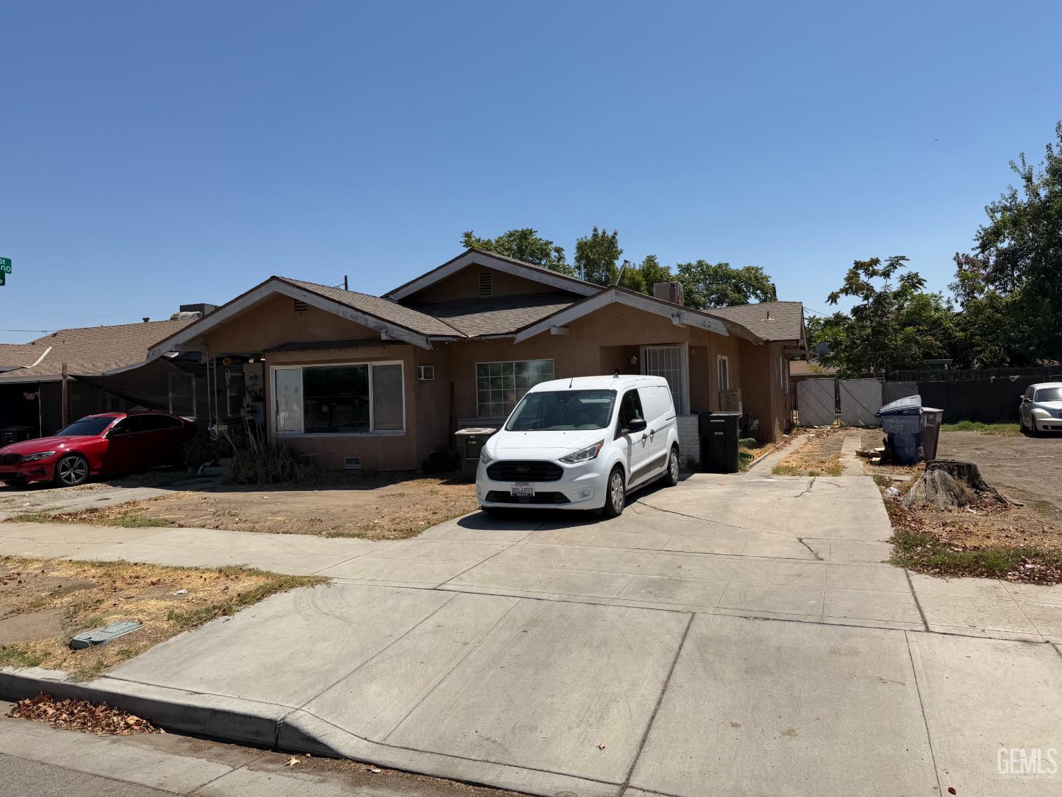 428 L St, Bakersfield, CA 93304 front exterior