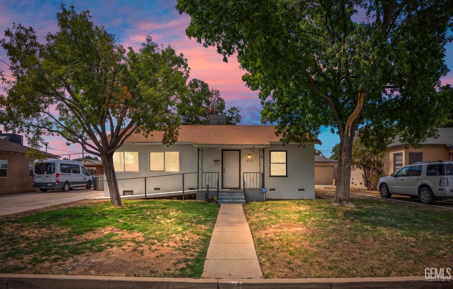 610 Arvin St, Bakersfield, CA 93308 front exterior